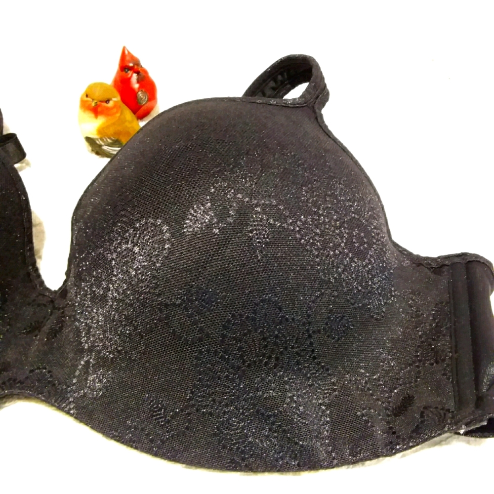 Wonderbra medium padded underwire bra